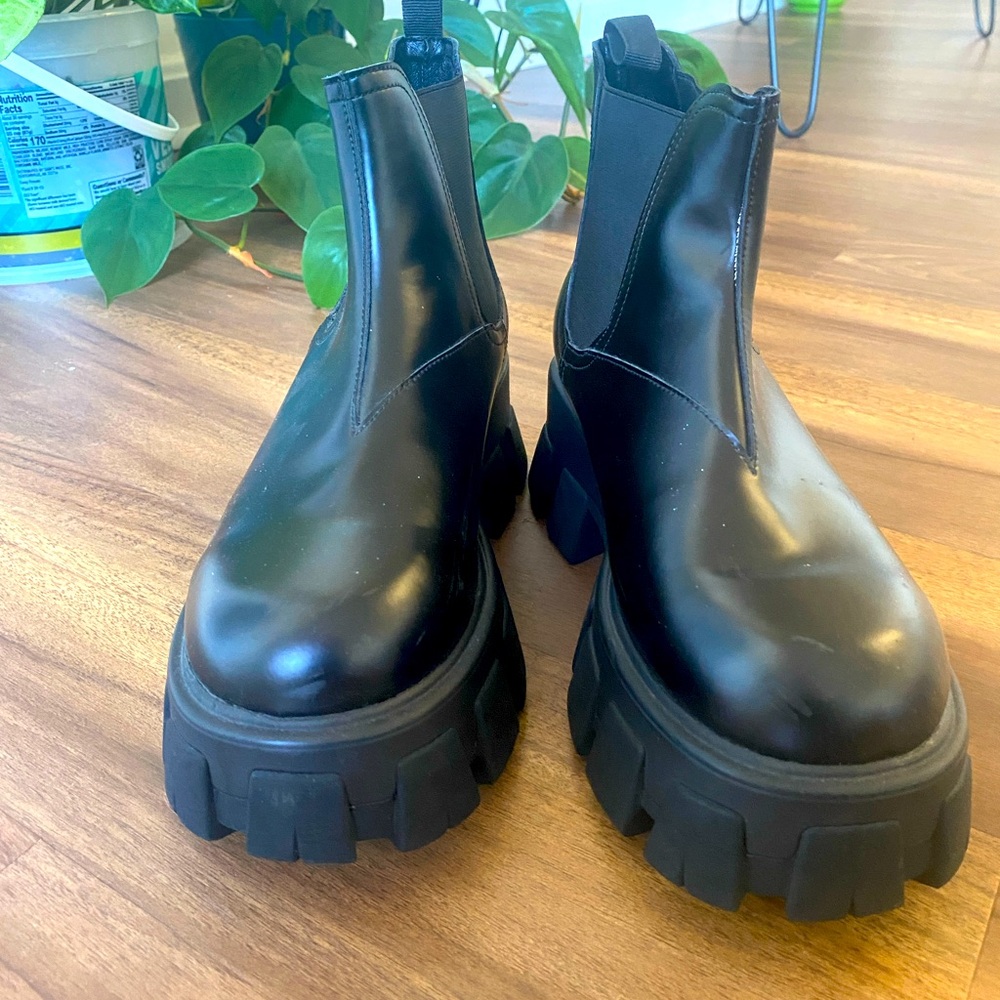 PRADA dupe chuck boot